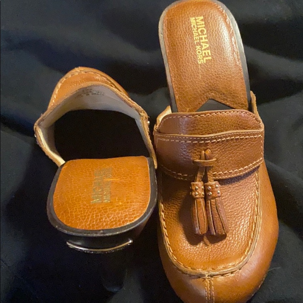 Clogs